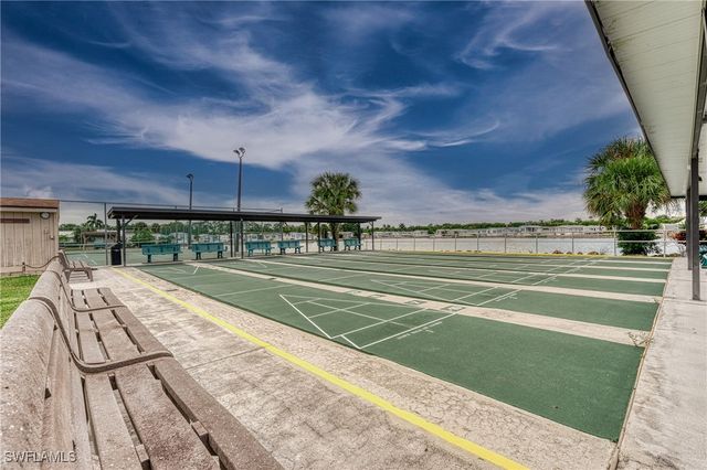 26 Bass LN, Naples, FL 34114