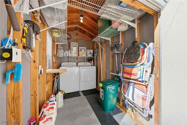 26 Bass LN, Naples, FL 34114