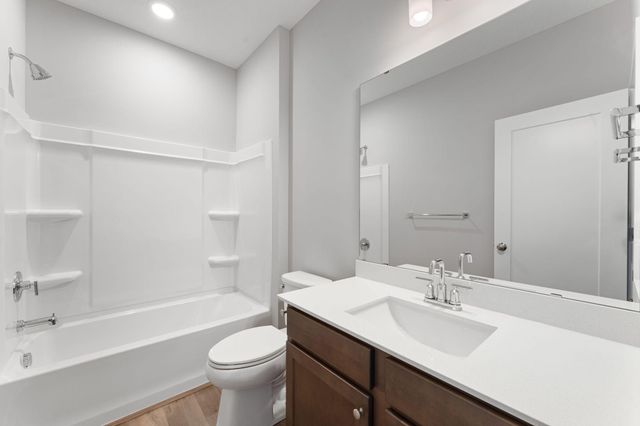2173 Westpointe Drive, Hastings, MN 55033