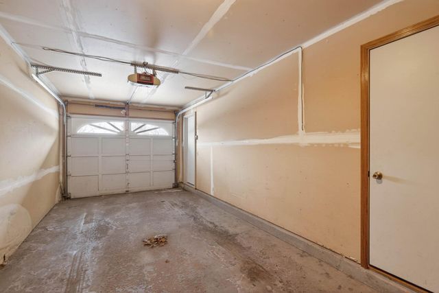 14025 44th Place N 4, Plymouth, MN 55446