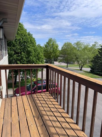 14025 44th Place N 4, Plymouth, MN 55446