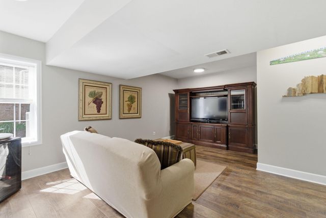 102 Cherry Hill Drive, Georgetown, KY 40324