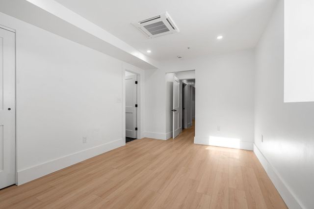 151 Townsend 2, Boston, MA 02121