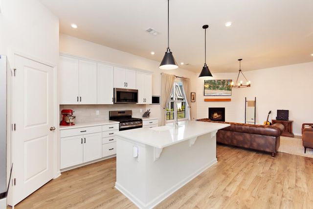 21 Cinnamon Ct, Mount Juliet, TN 37122