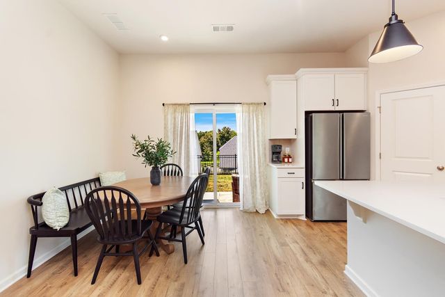 21 Cinnamon Ct, Mount Juliet, TN 37122