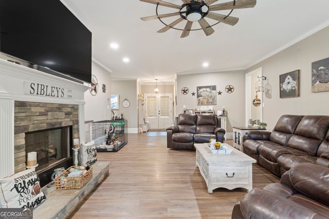 198 Austin Storey Circle, Newnan, GA 30263