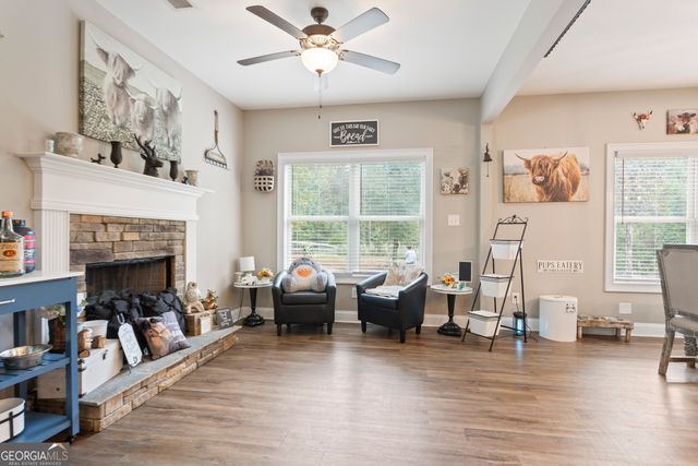 198 Austin Storey Circle, Newnan, GA 30263