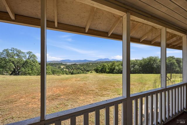 16965 Spruce Grove Rd, Hidden Valley Lake, CA 95467
