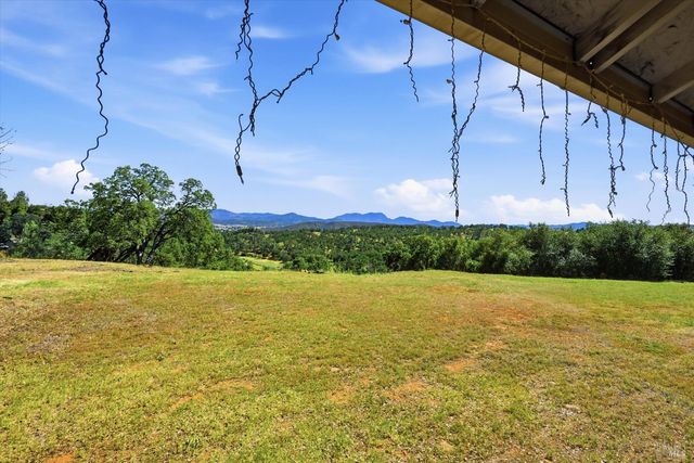 16965 Spruce Grove Rd, Hidden Valley Lake, CA 95467