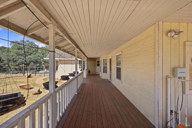 16965 Spruce Grove Rd, Hidden Valley Lake, CA 95467