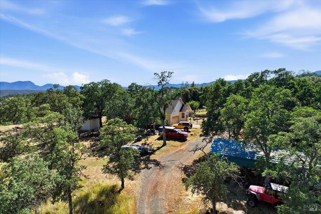 16965 Spruce Grove Rd, Hidden Valley Lake, CA 95467