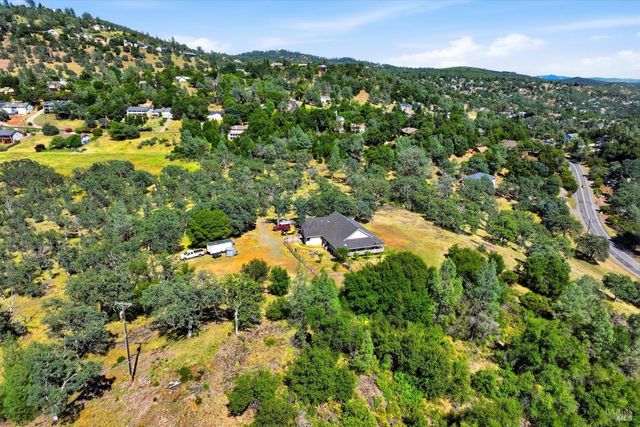 16965 Spruce Grove Rd, Hidden Valley Lake, CA 95467
