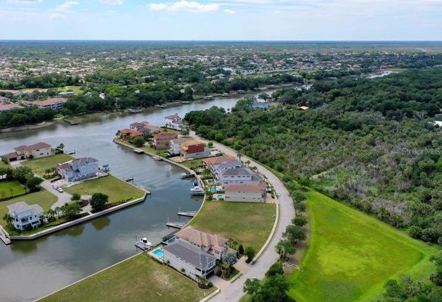 318 HARBOR VILLAGE POINT N, Palm Coast, FL 32137