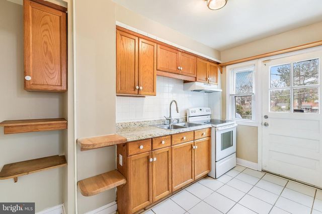 8423 WATER OAK, Parkville, MD 21234