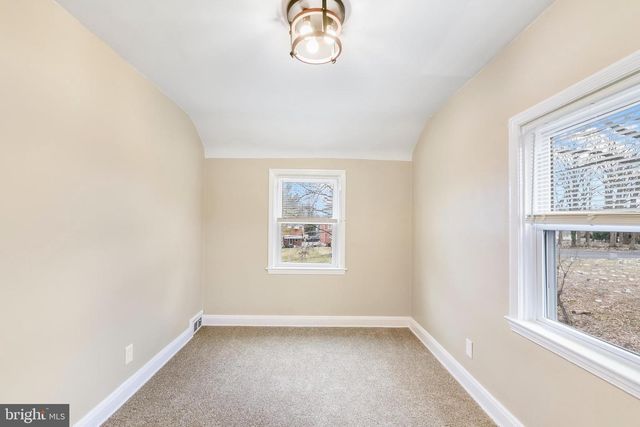 8423 WATER OAK, Parkville, MD 21234