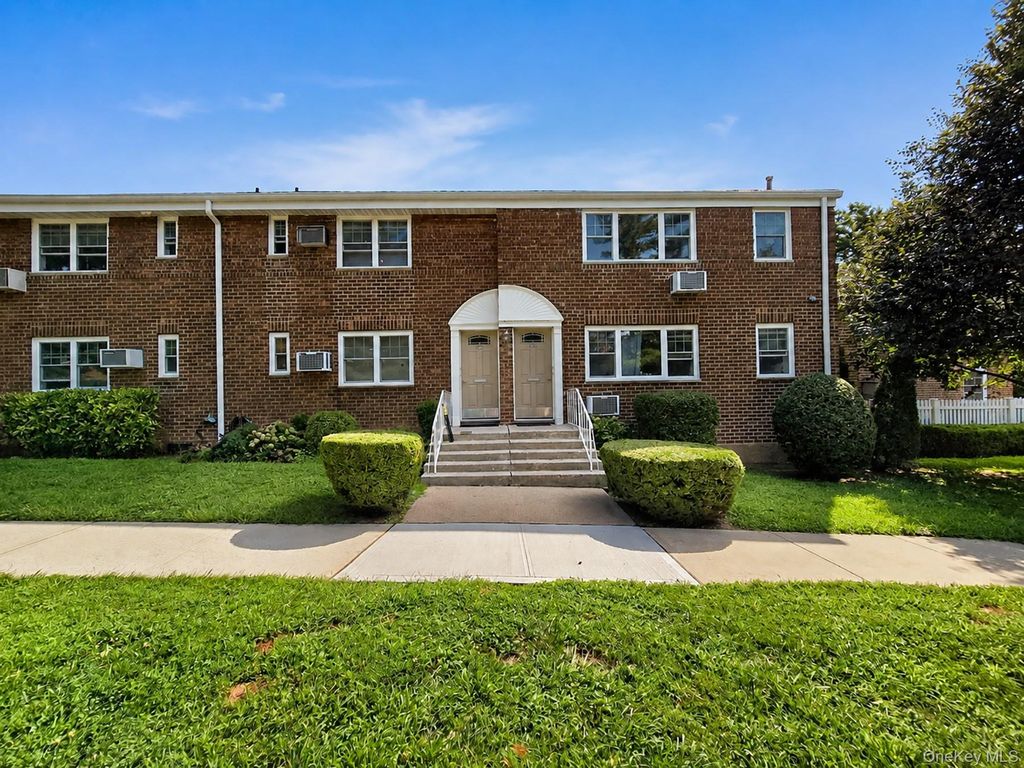 229-28 Kingsbury Avenue B, Bayside, NY 11364 — photo 3
