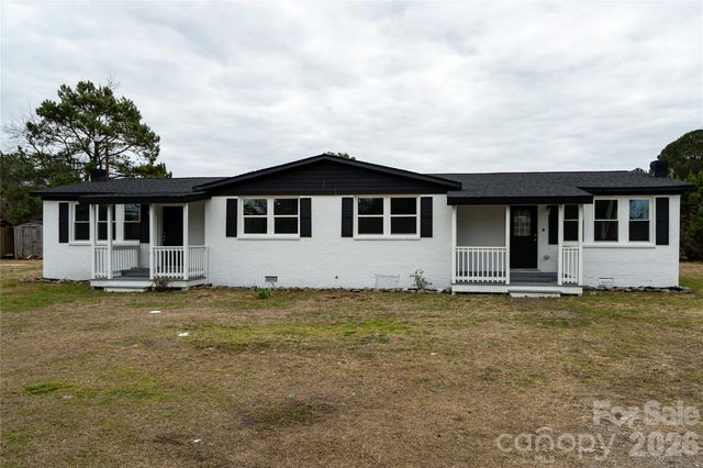 421 Pineville Road, Darlington, SC 29532