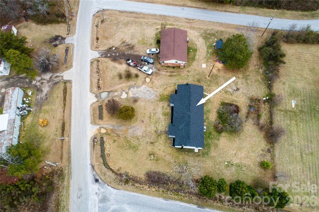 421 Pineville Road, Darlington, SC 29532