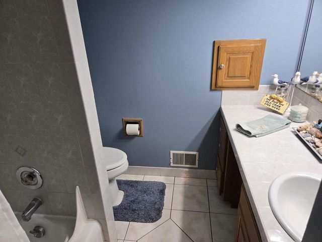 7003 Park Circle, Middleton, WI 53562