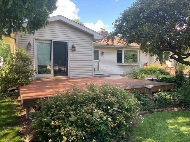 7003 Park Circle, Middleton, WI 53562