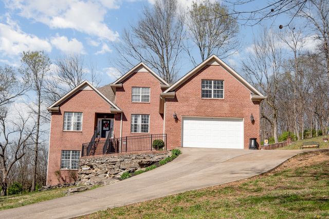 1604 Becca Ln, Columbia, TN 38401