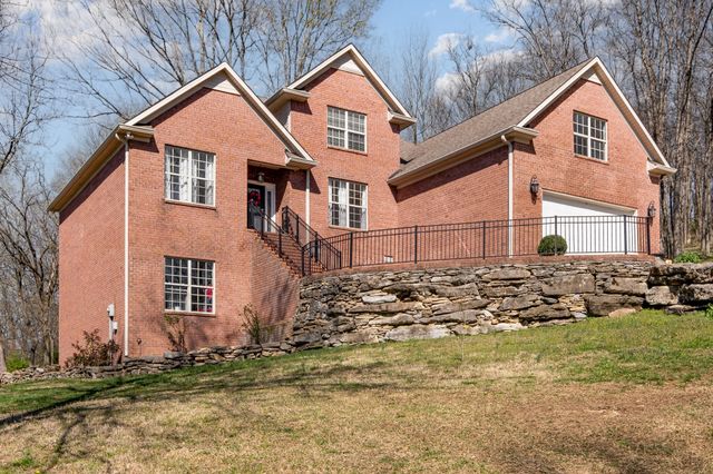 1604 Becca Ln, Columbia, TN 38401