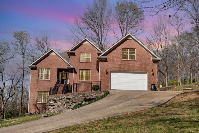 1604 Becca Ln, Columbia, TN 38401