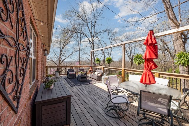 1604 Becca Ln, Columbia, TN 38401