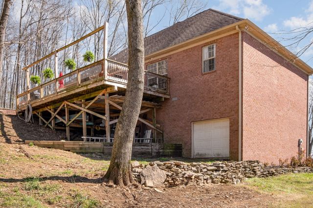 1604 Becca Ln, Columbia, TN 38401