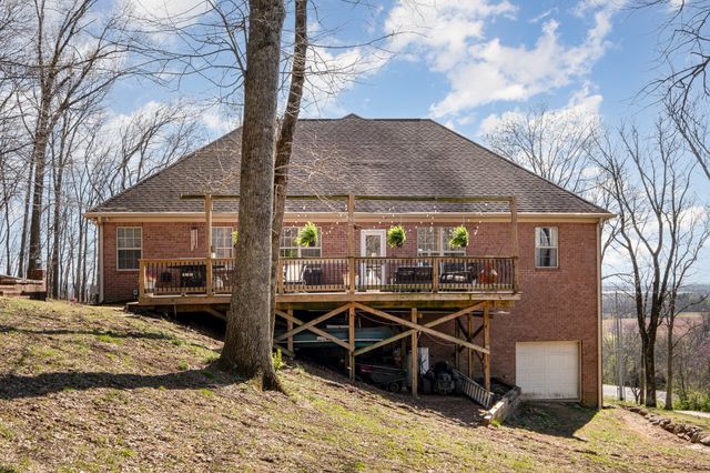 1604 Becca Ln, Columbia, TN 38401