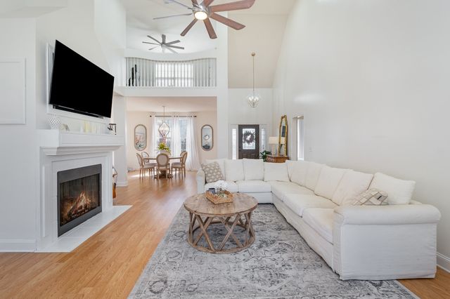 1604 Becca Ln, Columbia, TN 38401