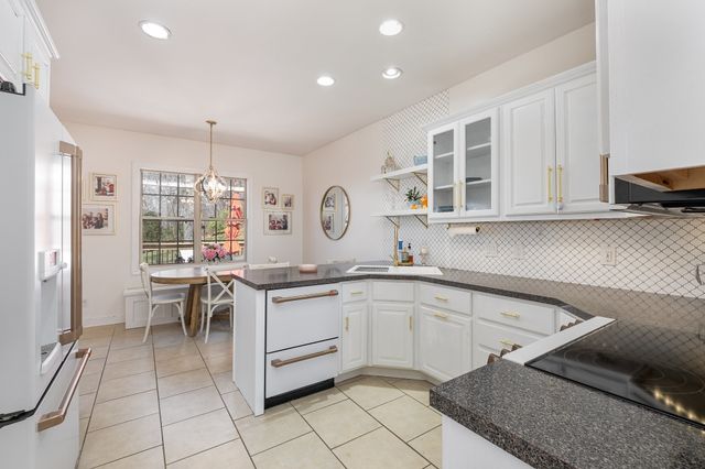 1604 Becca Ln, Columbia, TN 38401