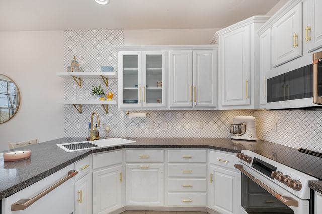 1604 Becca Ln, Columbia, TN 38401