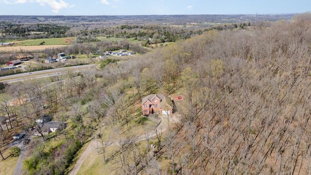 1604 Becca Ln, Columbia, TN 38401