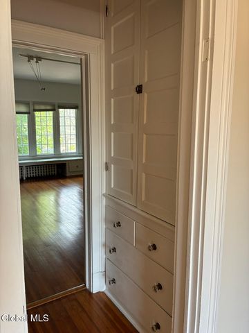 140 Chestnut Street, Albany, NY 12210