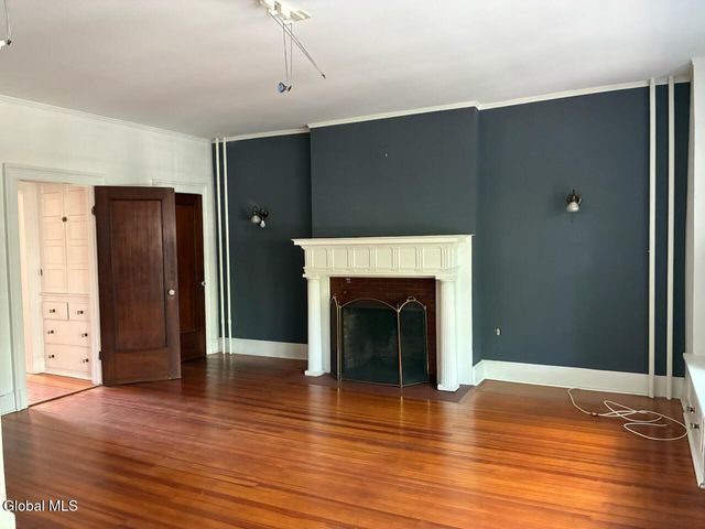 140 Chestnut Street, Albany, NY 12210