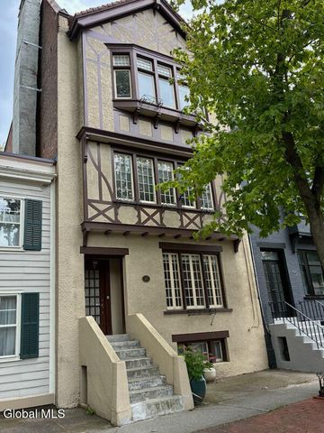 140 Chestnut Street, Albany, NY 12210