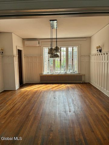 140 Chestnut Street, Albany, NY 12210