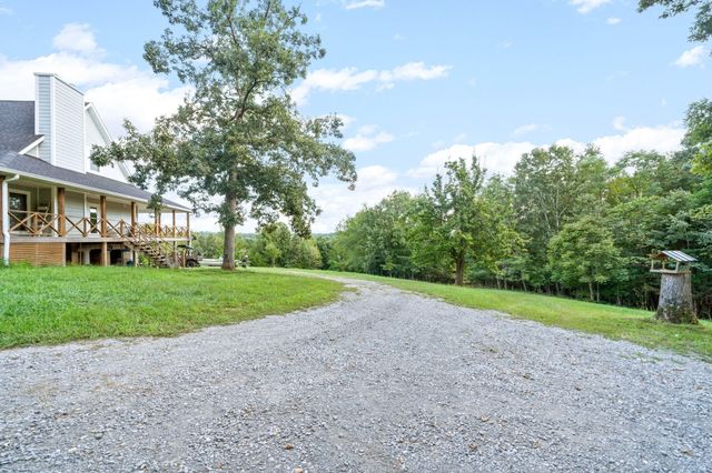 554 Hayes Ridge Rd, Indian Mound, TN 37079