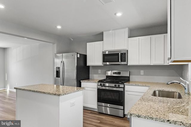 2 COMFORT RD, Williamstown, NJ 08094