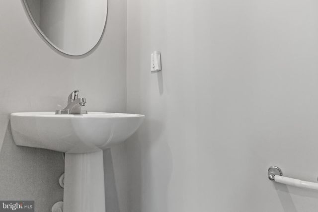 2 COMFORT RD, Williamstown, NJ 08094