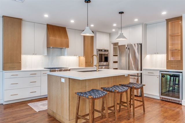 7838 Southwestern Boulevard, Dallas, TX 75225