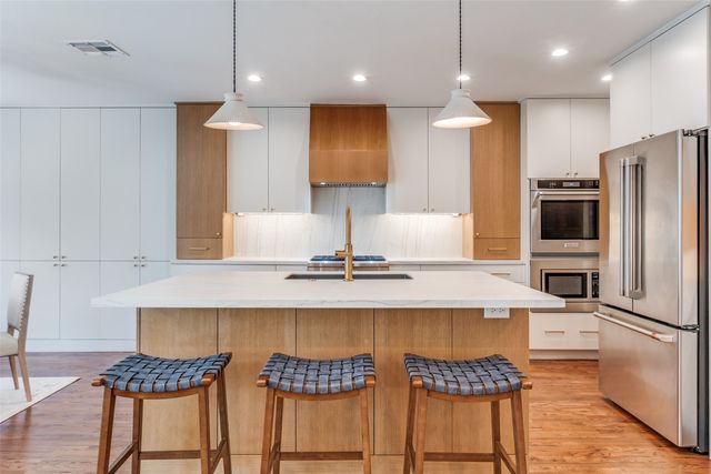 7838 Southwestern Boulevard, Dallas, TX 75225