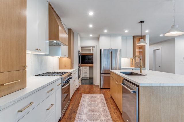 7838 Southwestern Boulevard, Dallas, TX 75225