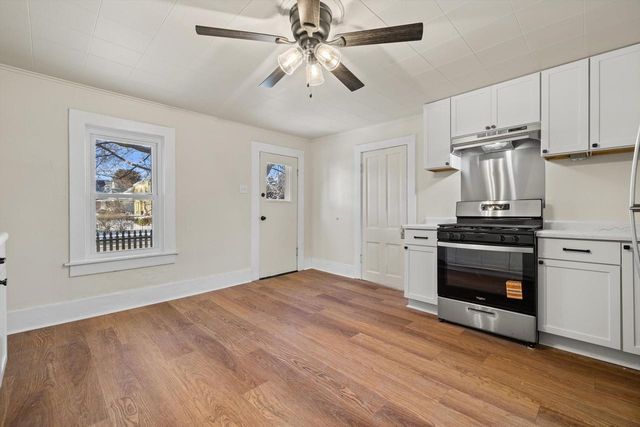 6036 3rd AVENUE, Kenosha, WI 53143