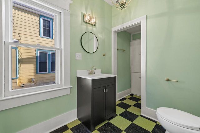 6036 3rd AVENUE, Kenosha, WI 53143