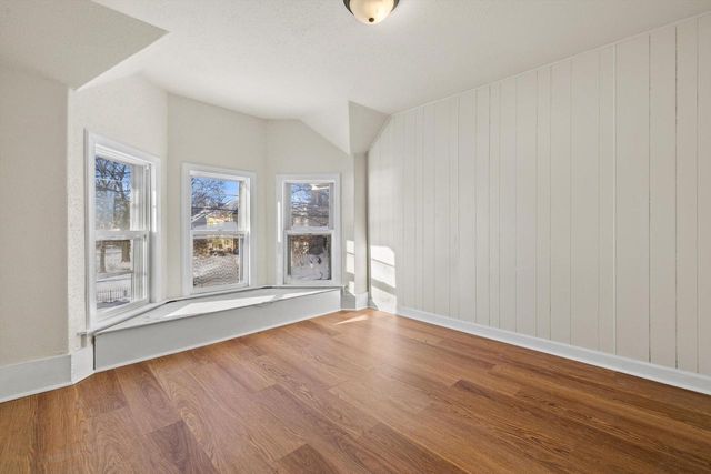 6036 3rd AVENUE, Kenosha, WI 53143