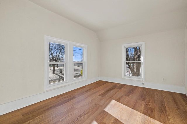 6036 3rd AVENUE, Kenosha, WI 53143