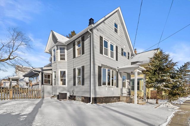 6036 3rd AVENUE, Kenosha, WI 53143