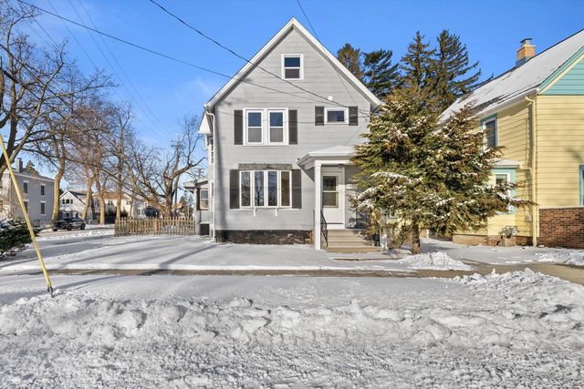 6036 3rd AVENUE, Kenosha, WI 53143